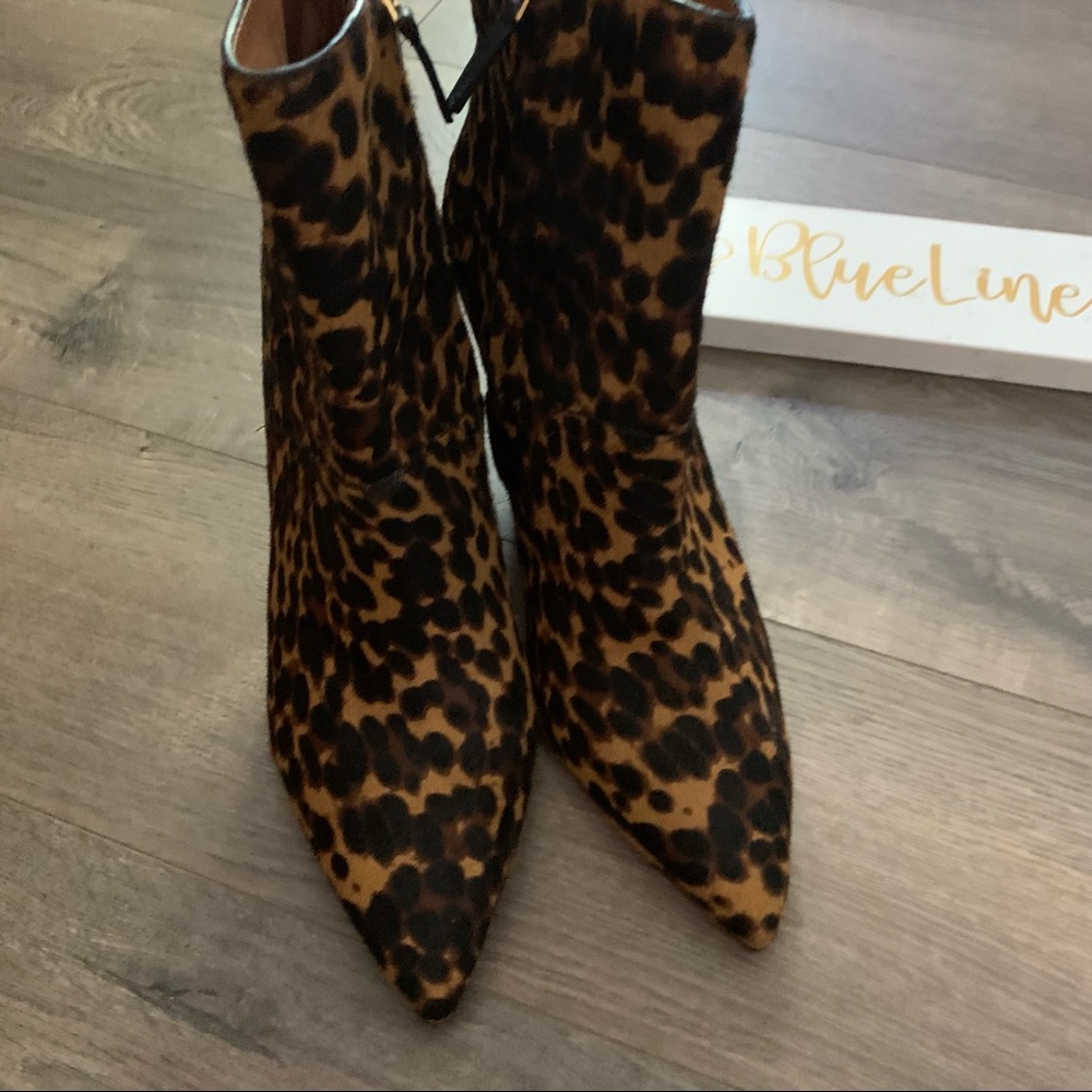 Tory Burch Lila Leopard Calf Hair Booties NWOT - Picture 3 of 7